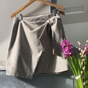 ARITZIA WILFRED NEW WRAP FRONT WOOL MINI SKIRT - GREY
